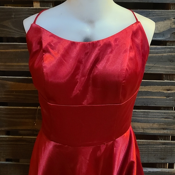 Betsy & Adam Dresses & Skirts - Betsy & Adam Red Floor Length Prom Formal Size 0